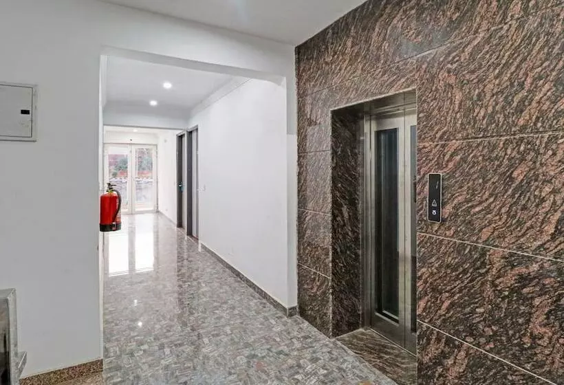 ホテル Treebo Grand Town House