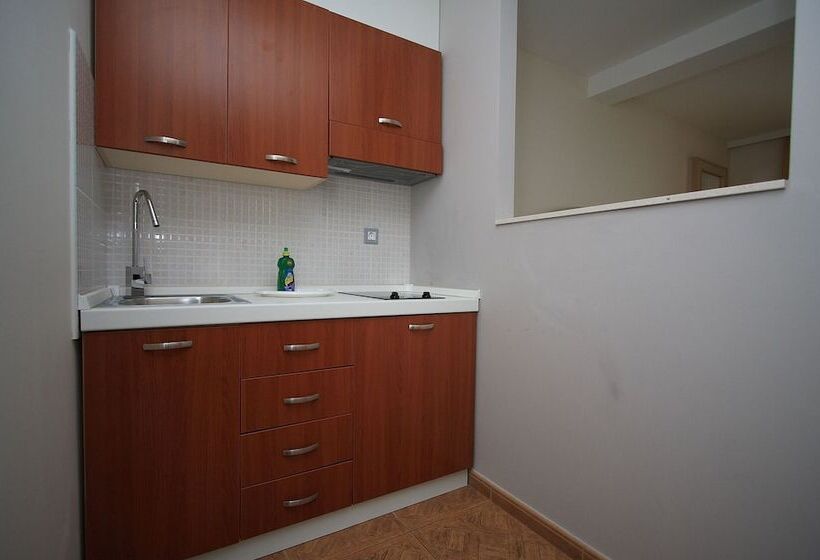 Aparthotel Natalia Podgora