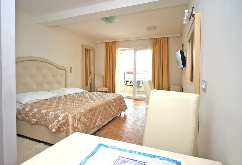 Aparthotel Natalia Podgora