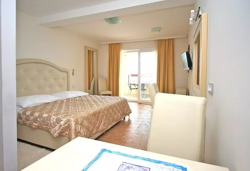 Aparthotel Natalia Podgora