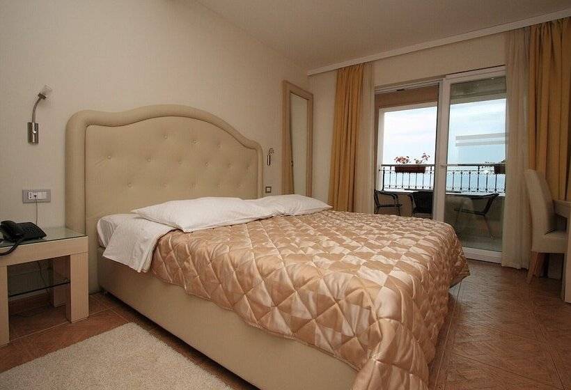 Aparthotel Natalia Podgora