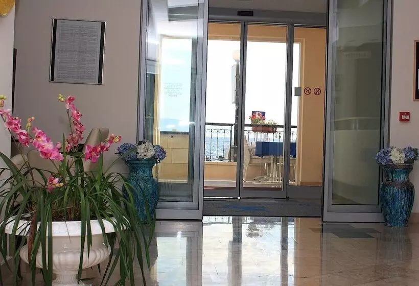 Aparthotel Natalia Podgora