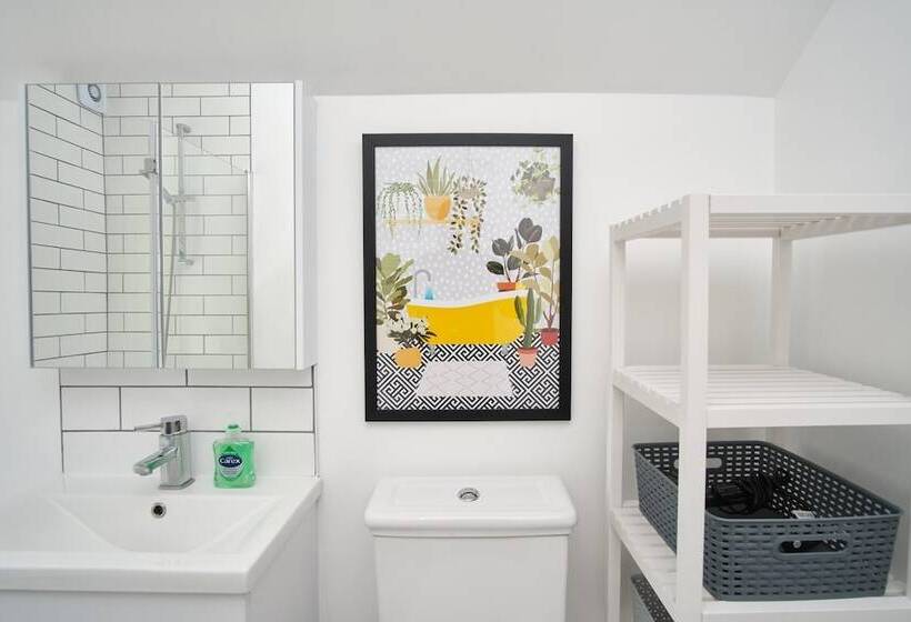 New 2bd Victorian Terraced House Loughborough