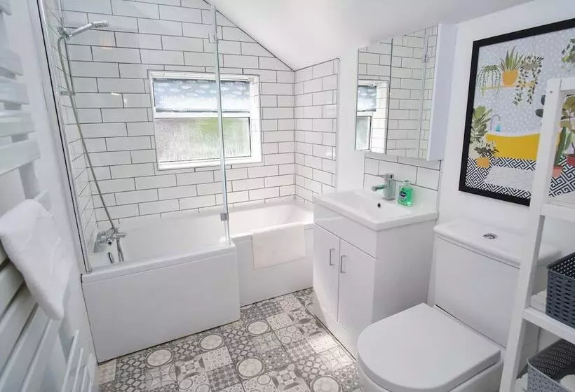 New 2bd Victorian Terraced House Loughborough