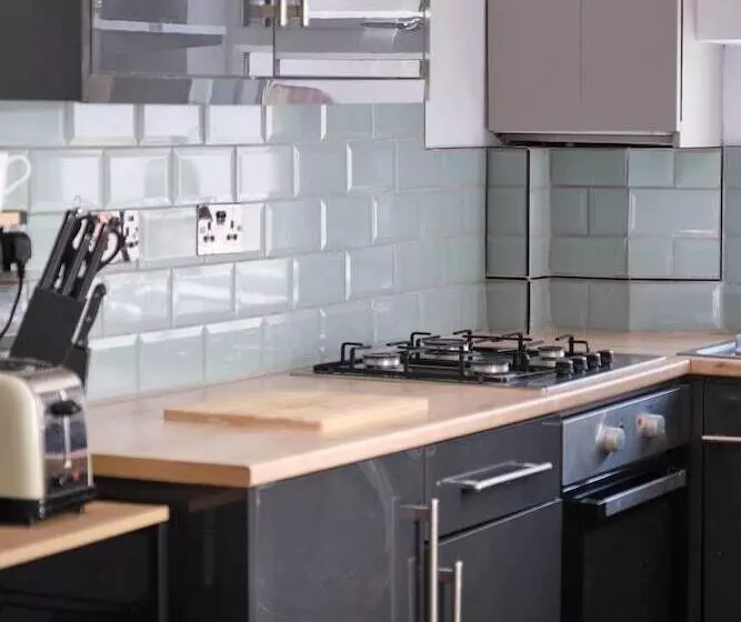 New 2bd Victorian Terraced House Loughborough