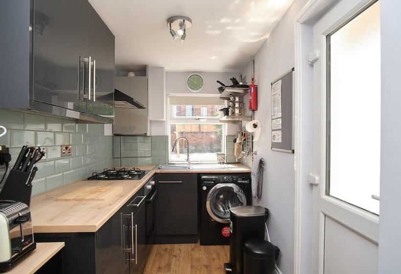 New 2bd Victorian Terraced House Loughborough