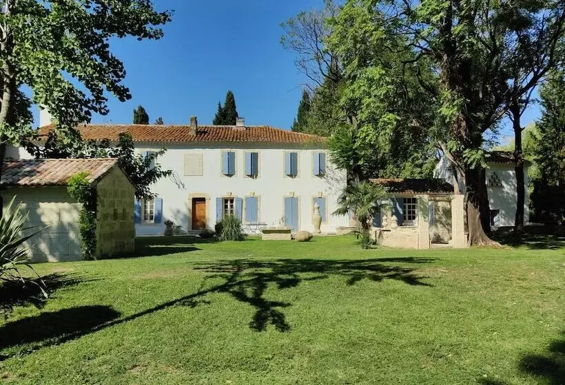 Majatalo Mas Du Versadou