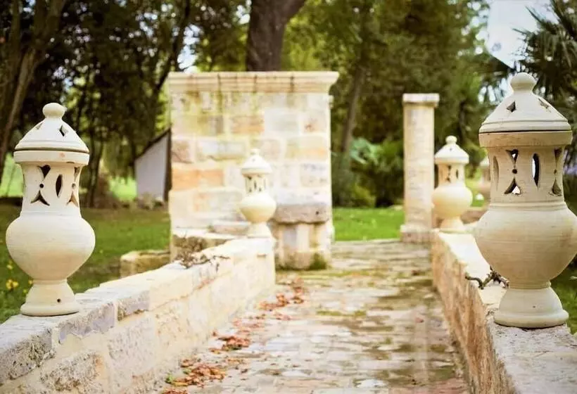 Majatalo Mas Du Versadou