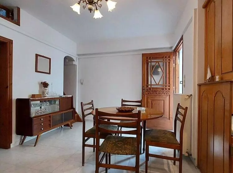 Majatalo Rest As A Local