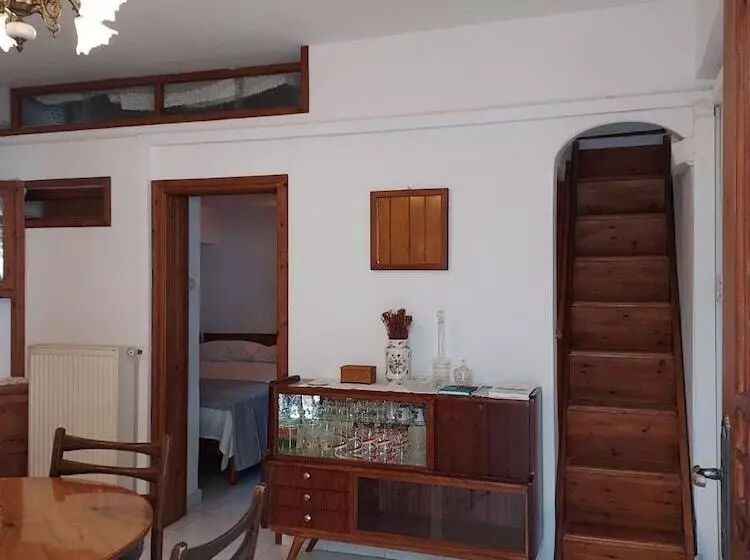 Majatalo Rest As A Local