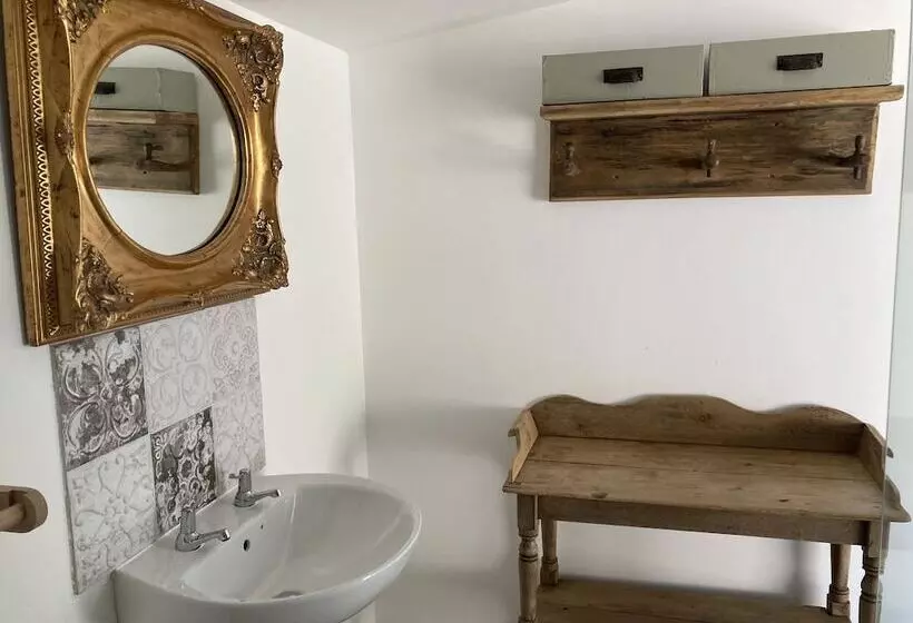 Majatalo Unique Off Grid Tree House Stay In Oak Woodland