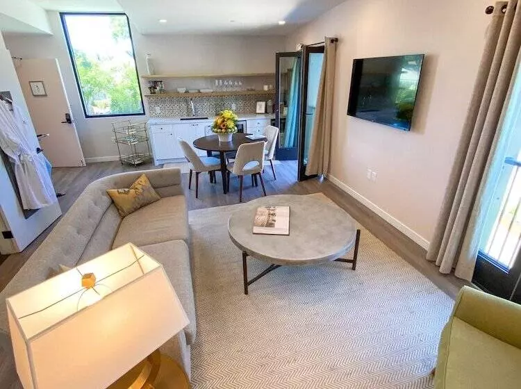 The Lofts At The Market