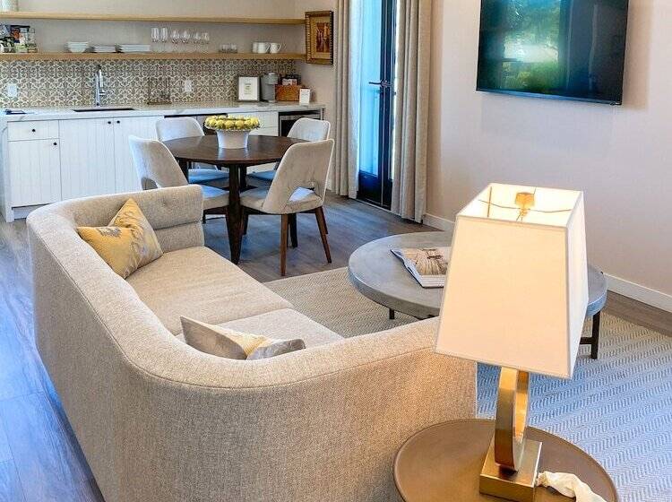 The Lofts At The Market