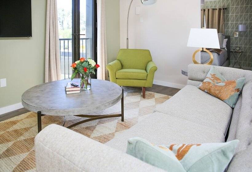 The Lofts At The Market