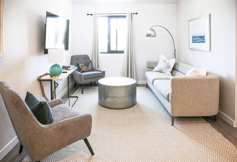 The Lofts At The Market