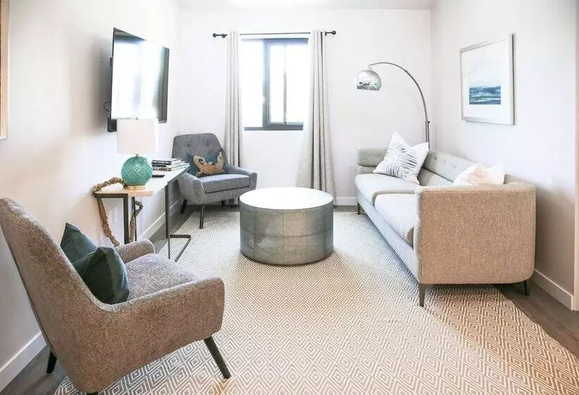 The Lofts At The Market