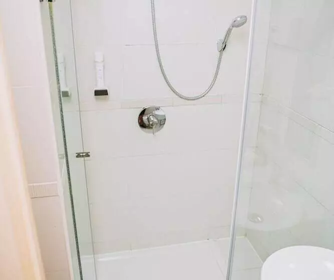 Wabi Hotel   Beauty & Dental Center