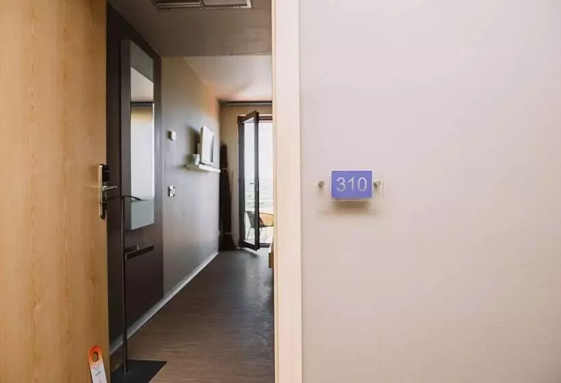 Wabi Hotel   Beauty & Dental Center