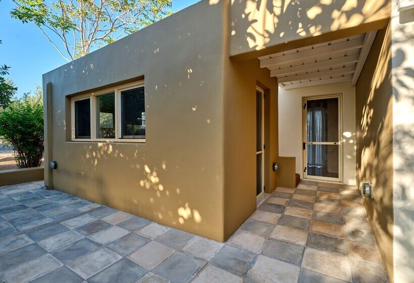 Aria Paros Residence