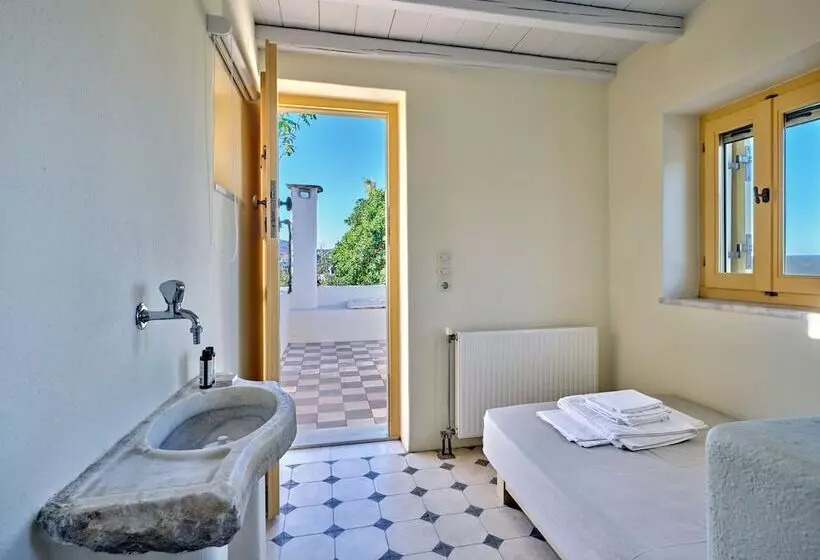 Aria Paros Residence