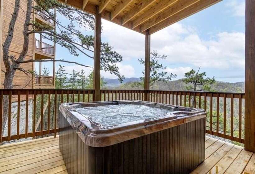 Cabin Fever 2 Bedrooms, 2 Baths, Sleeps 8 2 Cabin By Redawning