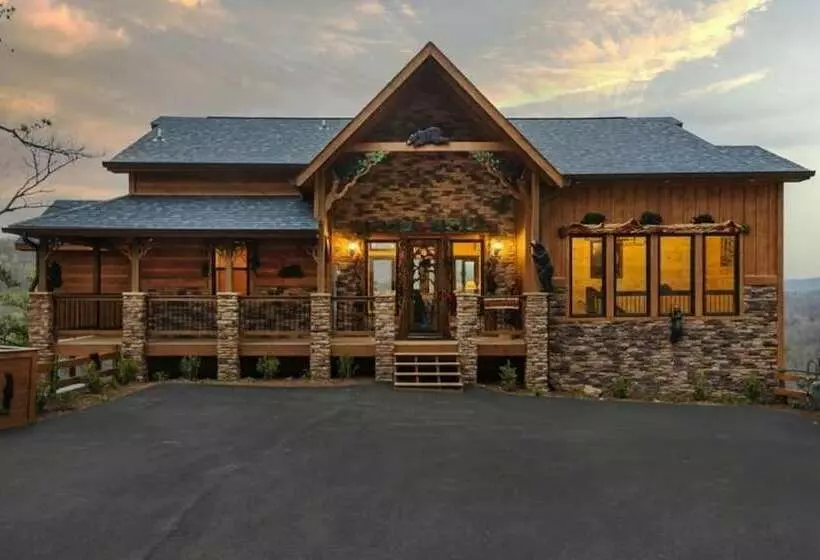 Cabin Fever   2 Bedrooms, 2 Baths, Sleeps 8 2 Cabin By Redawning