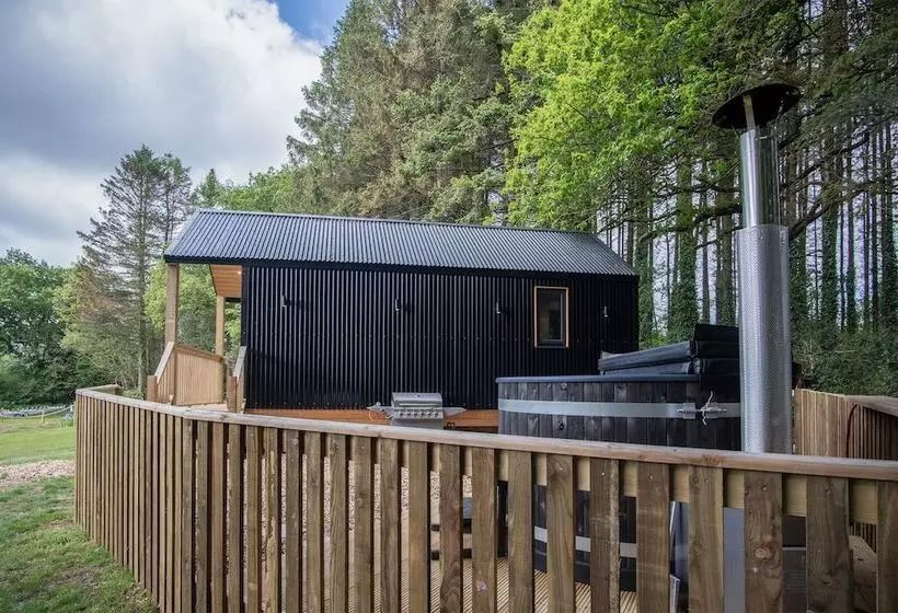 Cabin In The Woods   1 Bed   Kilgetty