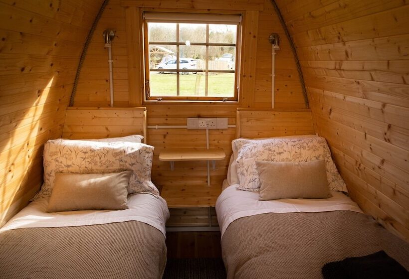 Cosy Pod Cabin Near Beautiful Landscape In Omagh