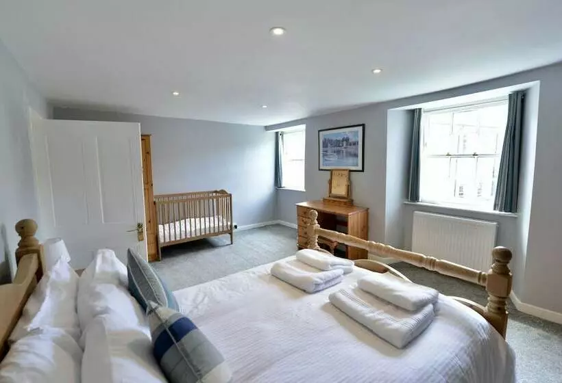 Delightful Period Cottage In The Heart Of Brixham