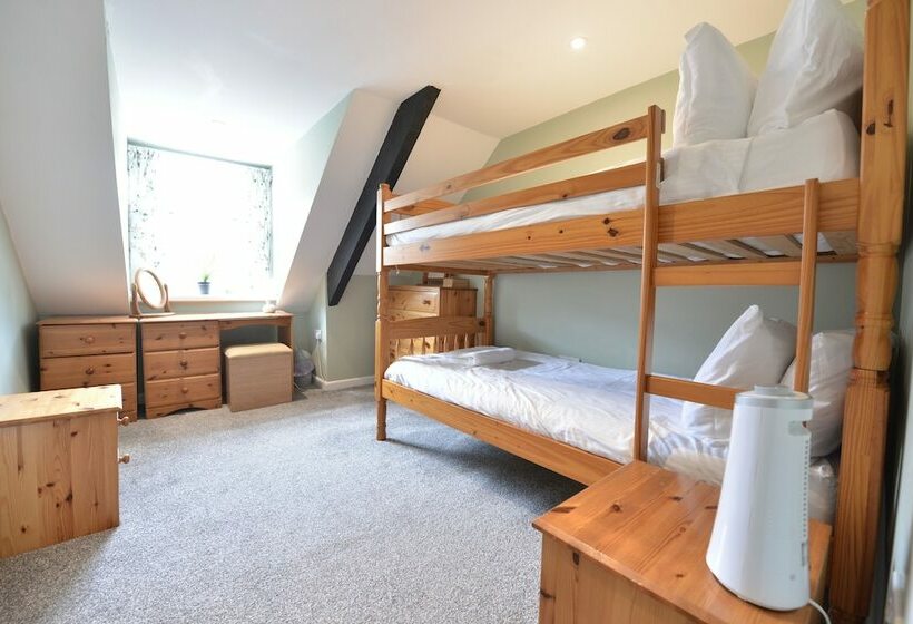 Delightful Period Cottage In The Heart Of Brixham