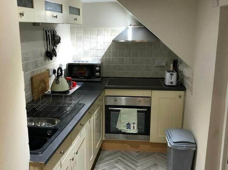 Delightful Period Cottage In The Heart Of Brixham