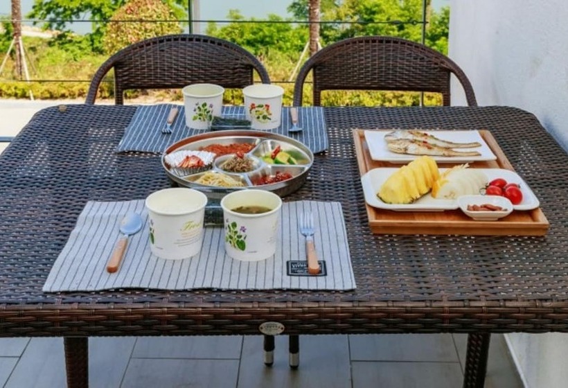Goseong Oho Rock Pool Villa Pension