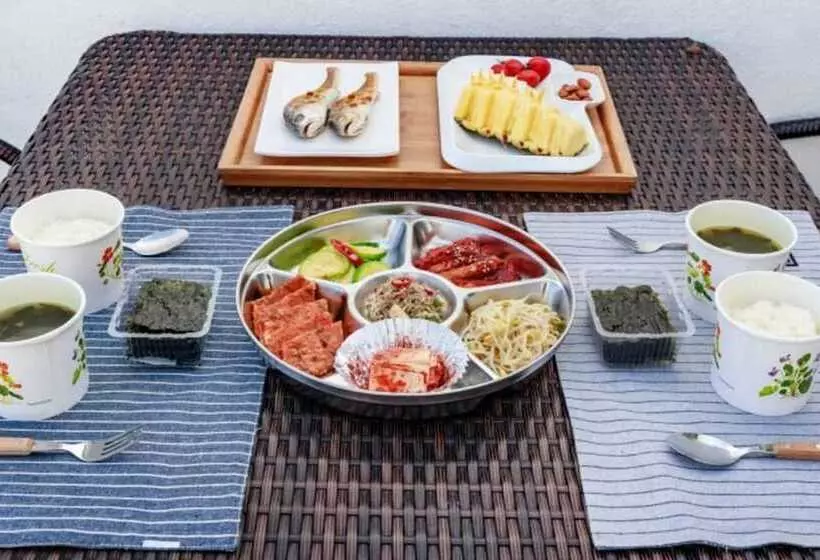 Goseong Oho Rock Pool Villa Pension