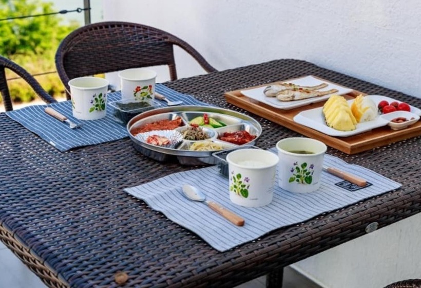 Goseong Oho Rock Pool Villa Pension