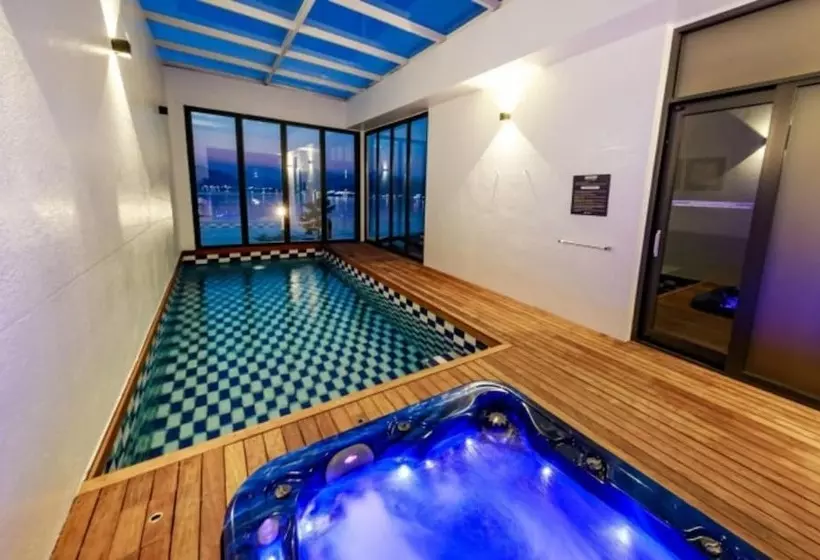 Goseong Oho Rock Pool Villa Pension