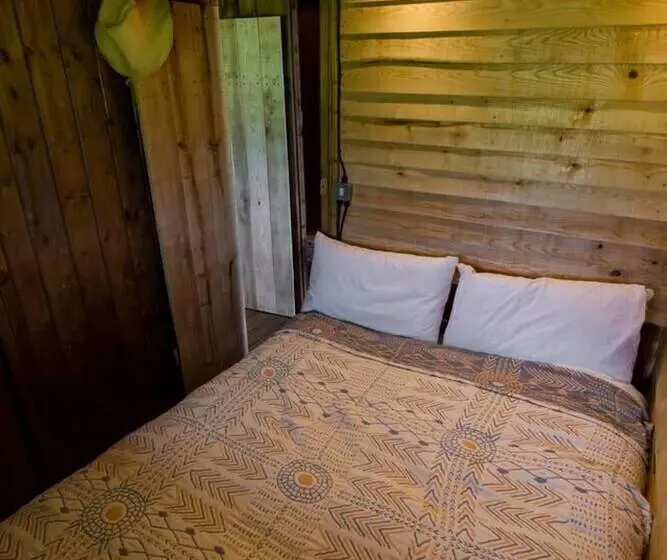 Hotelli Awe Inspiring Two Storey Tent