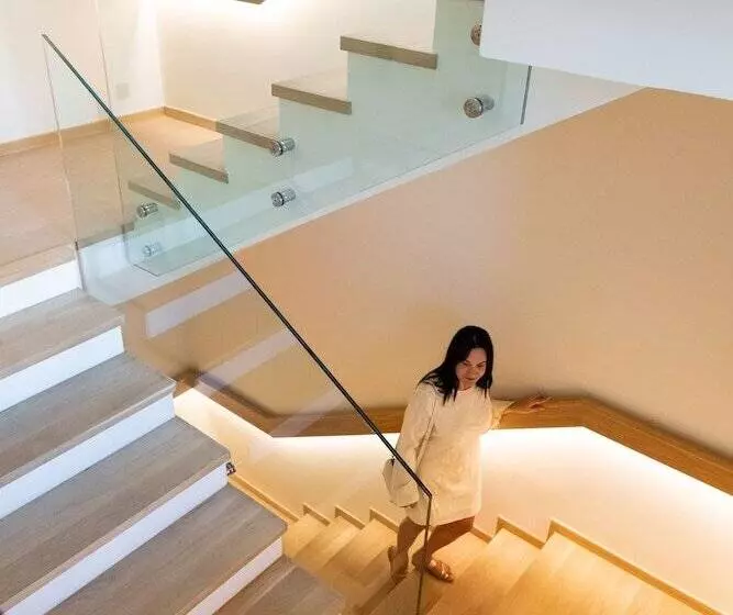 Hotelli Epoch House & The Orange Shop   Adults Only