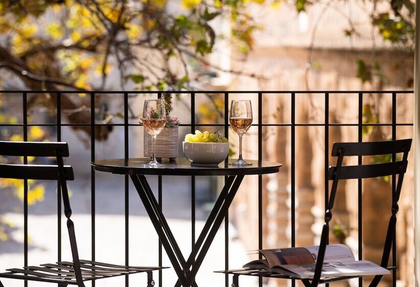 בית מלון כפרי Epoch House & The Orange Shop   Adults Only