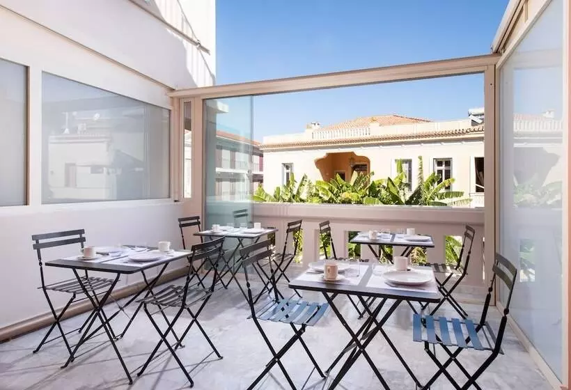 Hotelli Epoch House & The Orange Shop   Adults Only