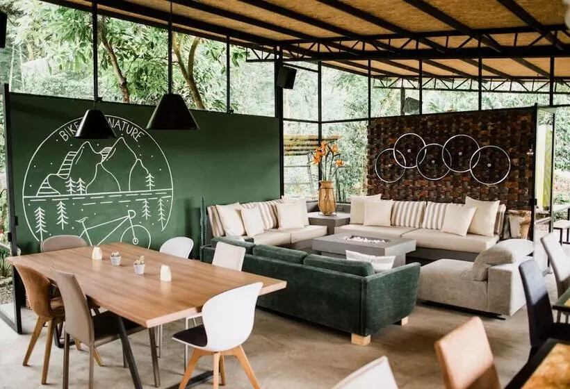 Hotelli La Palma Y El Tucan   Coffee & Nature