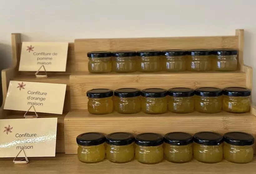 ホテル Logis Hôtel Restaurant L Argence