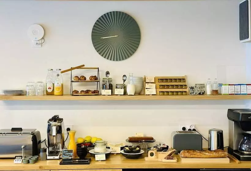 ホテル Logis Hôtel Restaurant L Argence