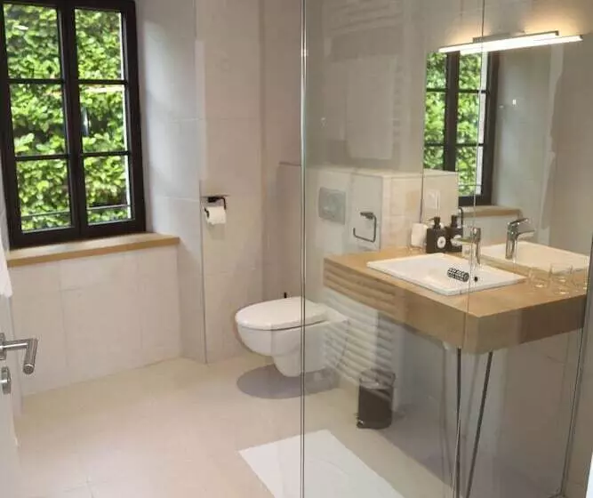 ホテル Logis Hôtel Restaurant L Argence