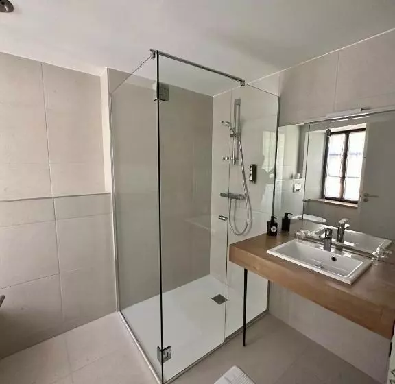 ホテル Logis Hôtel Restaurant L Argence