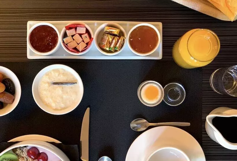 Hotelli Spa Piscine Le Petit Castel