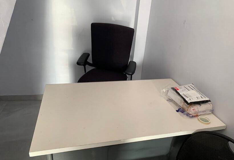 فندق Spot On 91343 Kartika Guest House Syariah