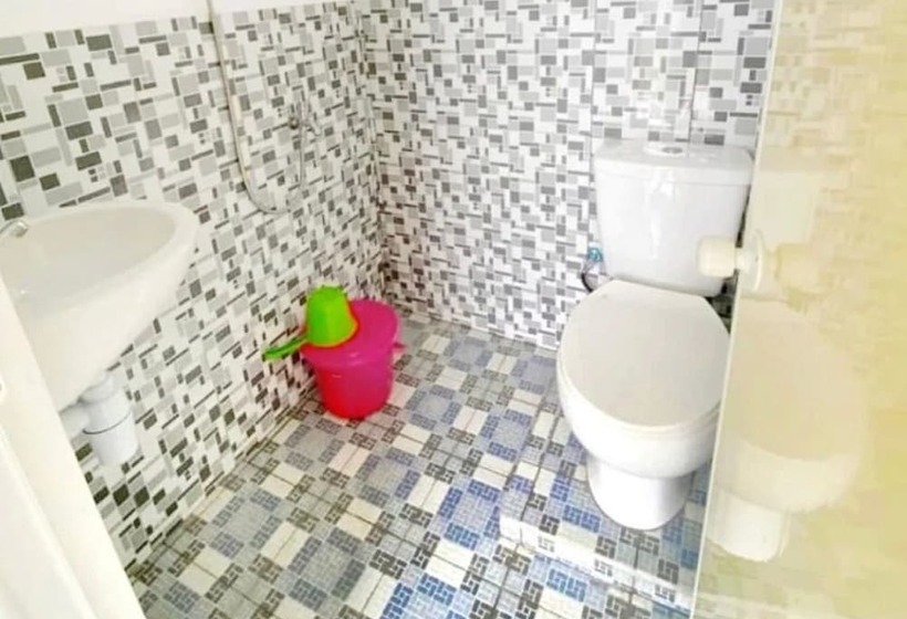 فندق Spot On 91343 Kartika Guest House Syariah