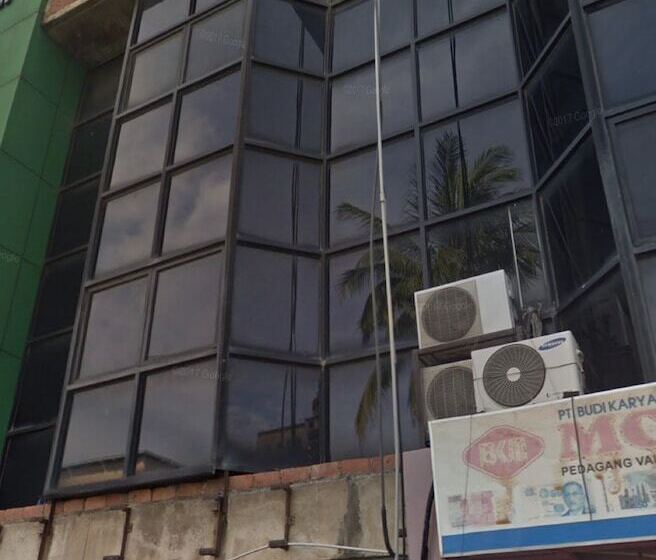 فندق Spot On 91343 Kartika Guest House Syariah