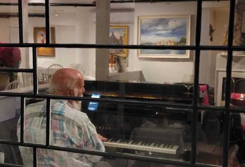 فندق Summer House