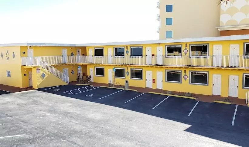 モーテル Oceanfront Inn And Suites